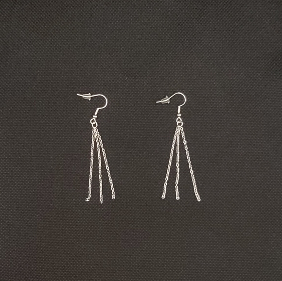 Silver Tone Link Chain Tassle Hook Dangle Earrings Paparazzi - Picture 3 of 7